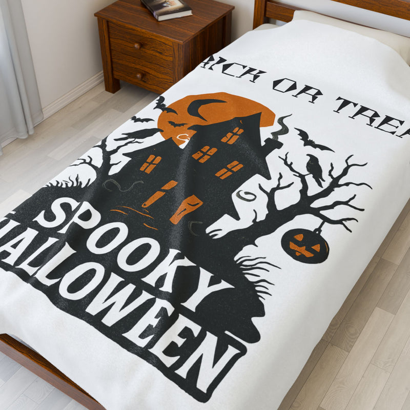 Halloween Plush Blanket, Cozy Throw Blanket, Spooky Decor, Trick or Treat Gift, Autumn Home Accent, Seasonal Snuggle