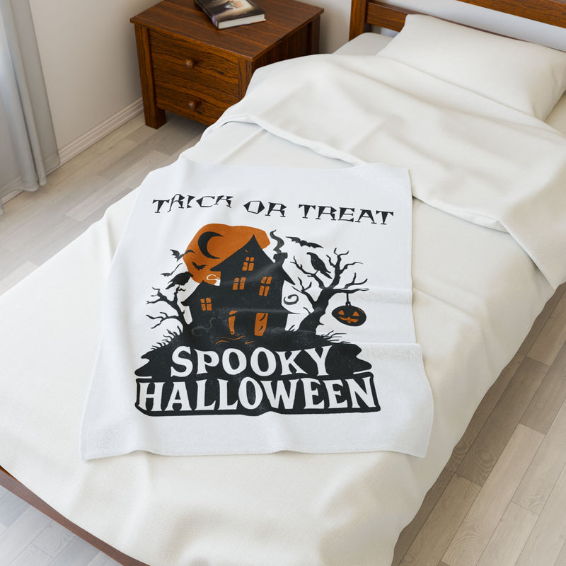 Halloween Plush Blanket, Cozy Throw Blanket, Spooky Decor, Trick or Treat Gift, Autumn Home Accent, Seasonal Snuggle